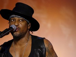 Video: Musisi R&B DAngelo Meninggal Akibat Kanker Video: Musisi R&B DAngelo Meninggal Akibat Kanker