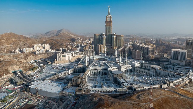 MbS Bangun <i>King Salman Gates</i>, Perluas Kawasan Masjidil Haram Pangeran Saudi MbS luncurkan proyek pembangunan 'King Salman Gates', perluas kawasan Masjidil Haram.