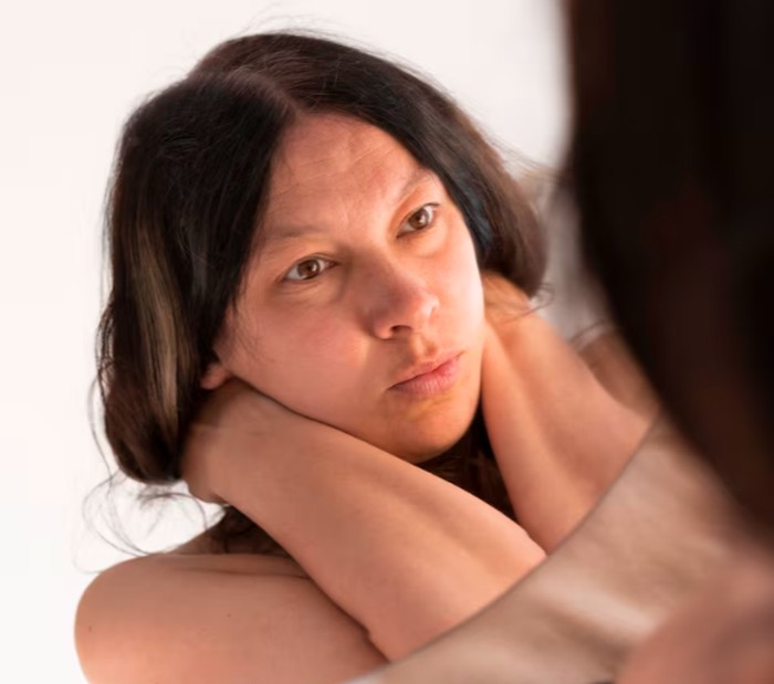 Sederet hal memperburuk self contrast. Mulai dari standar ideal di media hingga frekuensi membandingkan/Foto: freepik.com/freepik