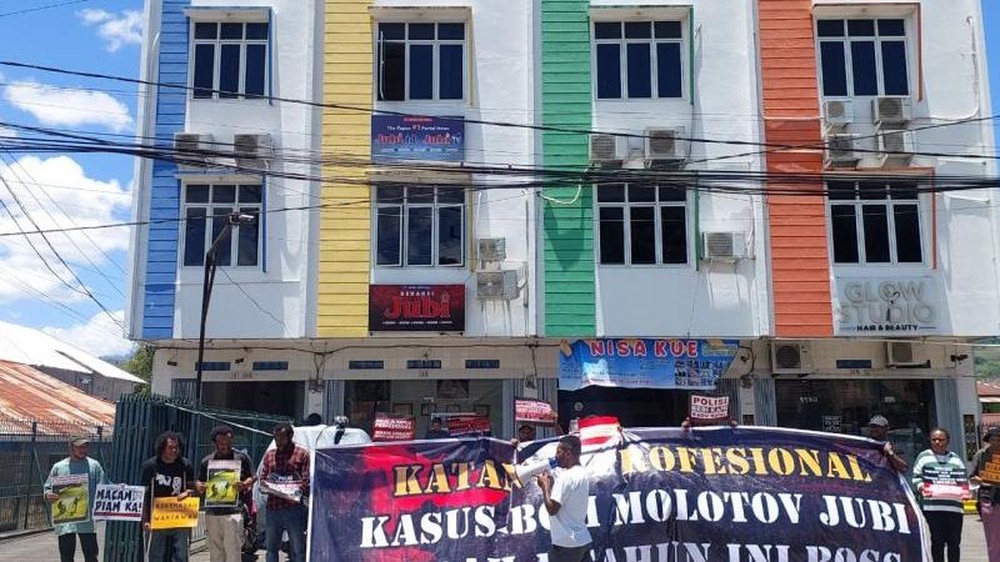 Setahun Teror Jubi: Kasus Mandek, Jurnalis Papua Geram! 1 Setahun Teror Jubi: Kasus Mandek, Jurnalis Papua Geram!