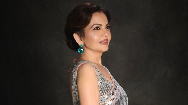 Nita Ambani Tampil Mewah dengan Tas Hermes dan Berlian Rp33 Miliar