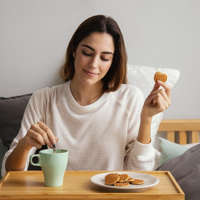 Ada banyak pilihan sarapan rendah karbohidrat yang tetap bikin kenyang, rasanya enak, dan pastinya aman buat diet kamu.
