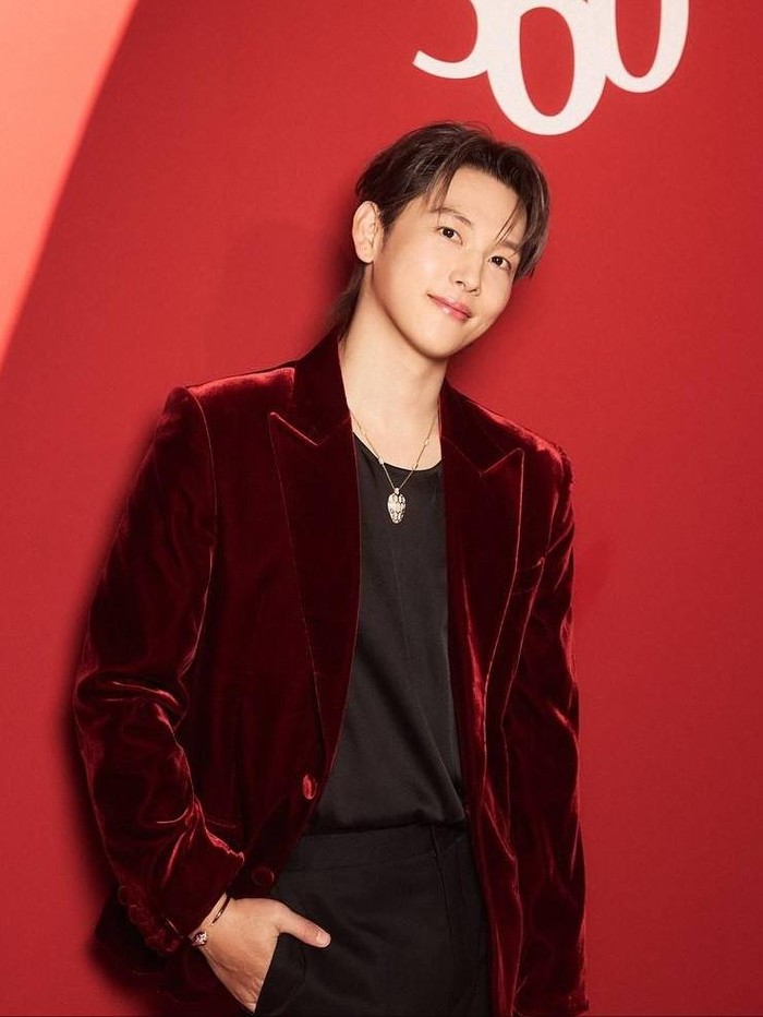 Kabarnya, keputusan Im Si Wan menggandeng SM Entertainment untuk produksi album solonya ternyata terinspirasi oleh mantan member grup legendaris H.O.T, yakni Kangta.