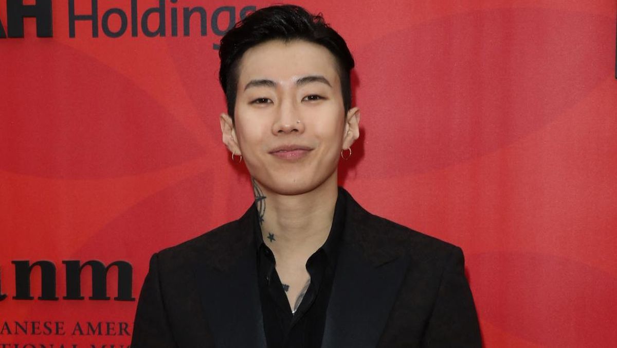 Jay Park Minta Maaf soal Lagu di Acara Kesadaran Kanker Payudara
