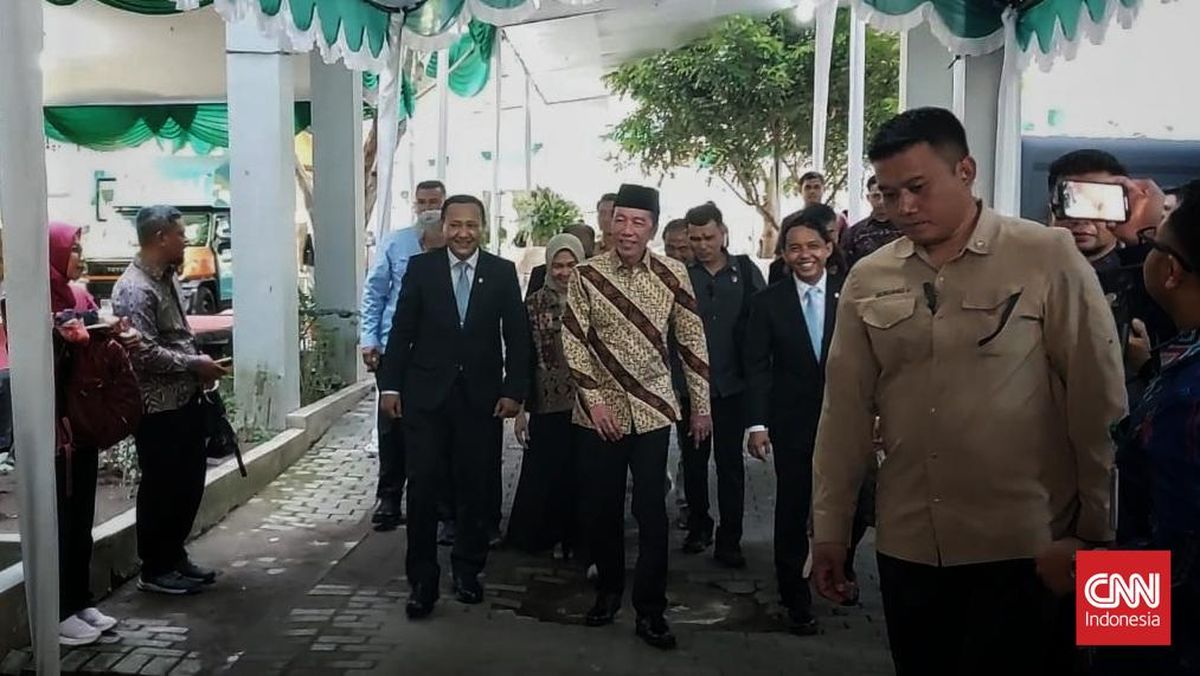 Jokowi Hadiri Rapat Senat Terbuka Dies Natalis Fakultas Kehutanan UGM