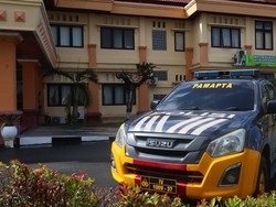 Kapolres Siak Serahkan Mobil Pamapta, Perwira Piket Siap Siaga 24 Jam Kapolres Siak Serahkan Mobil Pamapta, Perwira Piket Siap Siaga 24 Jam