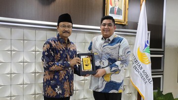 Mensos Ajak Bupati Bintan Bangun Sekolah Rakyat untuk Warga Miskin