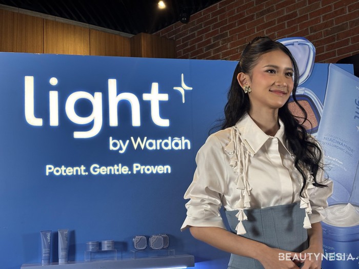Wardah kembali menghadirkan inovasi terbaru, dengan meluncurkan Light+. Brand kosmetik ini lahir dari aspirasi 1.000 Gen Z. Harleyava Princy atau yang lebih akrab disapa Leya terpilih sebagai brand ambassador dari Light+