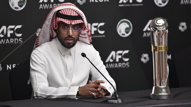 Konfederasi Sepak Bola Asia (AFC) mengumumkan daftar pemain hingga pelatih terbaik 2025, Jumat (17/10). Berikut daftar pemenang AFC Awards 2025.
