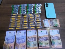 Polres Serang Tangkap Remaja Pengedar Pil Koplo, 160 Butir Obat Keras Disita Polres Serang Tangkap Remaja Pengedar Pil Koplo, 160 Butir Obat Keras Disita