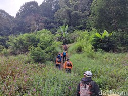 Jabar Hari Ini: Ayah dan Anak Hilang di Lembah Tengkorak Jabar Hari Ini: Ayah dan Anak Hilang di Lembah Tengkorak