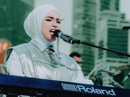 Perasaan Putri Ariani Bawakan Lagu 'Golden' di Panggung Formula 1 Singapura 2025