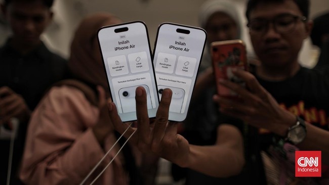 iOS 26 belum banyak diadopsi pengguna iPhone. Penundaan pembaruan sistem operasi ini meningkatkan risiko serangan spyware dan ancaman pencurian data.