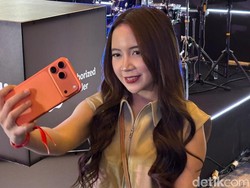 Video: iPhone 17 Lampaui Penjualan iPhone 16 di China-AS pada 10 Hari Awal Video: iPhone 17 Lampaui Penjualan iPhone 16 di China-AS pada 10 Hari Awal