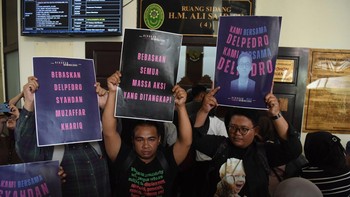 FOTO: Sidang Perdana Gugatan Praperadilan Tersangka Demo Agustus