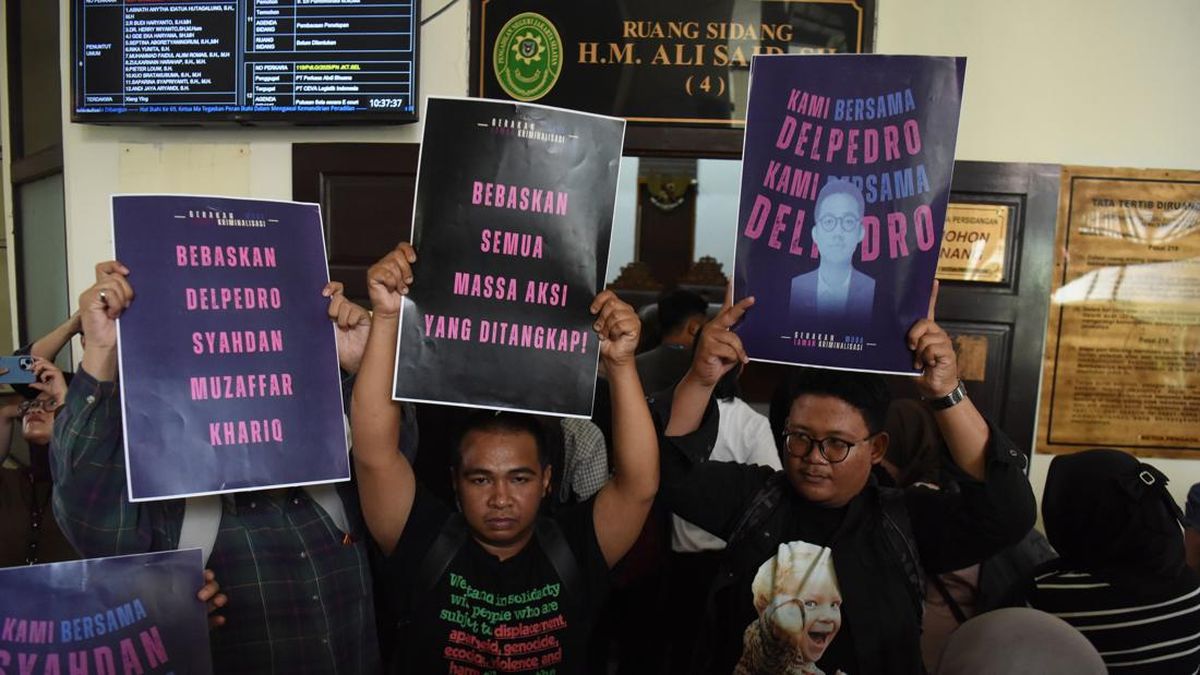 PN Jaksel Tentukan Nasib Kasus Aktivis Delpedro Dkk Hari Ini PN Jaksel Tentukan Nasib Kasus Aktivis Delpedro Dkk Hari Ini