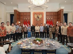 Prabowo Syukuran Ulang Tahun ke-74, Ada Gibran hingga Raffi Ahmad Prabowo Syukuran Ulang Tahun ke-74, Ada Gibran hingga Raffi Ahmad