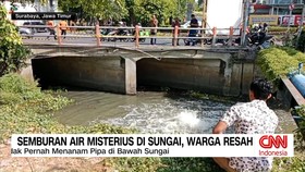 VIDEO:  Semburan Air Misterius di Sungai, Warga Resah