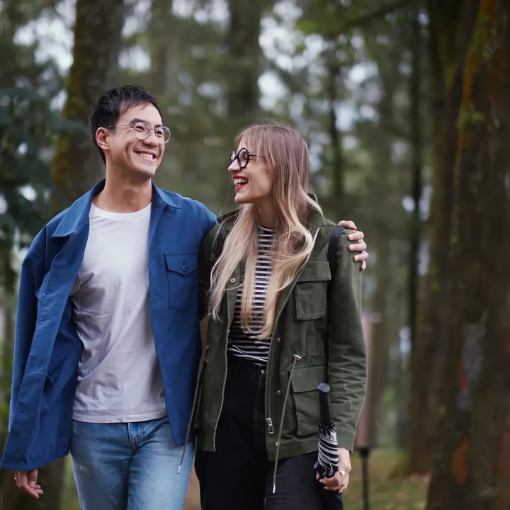 <p>Ia mengaku bersyukur karena kini rumah tangganya menginjak usia 14 tahun dan masih tetap harmonis. &ldquo;Gue bersyukur banget bisa ngerayain 14 tahun pernikahan bareng istri tercinta,&rdquo; tulis Daniel, dikutip dari laman Instagram <em>@vjdaniel,</em> Jumat (17/10/2025).&nbsp;(Foto: Instagram@vjdaniel)</p>
