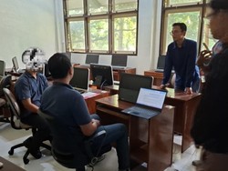 Unej Gagalkan Praktik Joki Ujian TOEFL, 4 Pelaku Ditangkap Unej Gagalkan Praktik Joki Ujian TOEFL, 4 Pelaku Ditangkap