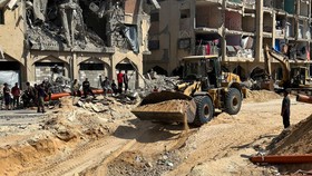 Gaza Berlomba Selamatkan Warisan Budaya yang Hancur Gara-gara Perang