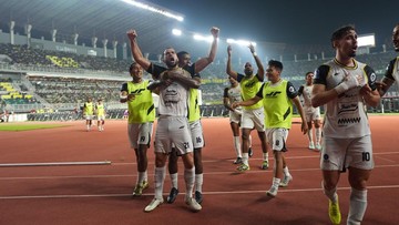 Berita Olahraga Terkini CNN Sport : Dony Tri dan Jordi Amat Cetak Gol, Persija Hajar Persebaya