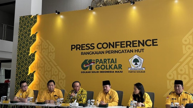 Rayakan HUT ke-61, Golkar Akan Ziarah ke Kalibata hingga Wayang Kulit Partai Golkar akan merayakan HUT ke-61 dengan ziarah, tasyakuran, dan pembagian sembako. Acara puncak diadakan Desember mendatang.