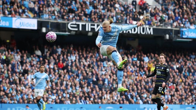 Haaland Borong Gol, Man City Hajar Everton 2-0 Manchester City mengalahkan Everton pada laga Premier League di Stadion Etihad, Sabtu (18/10) malam waktu Indonesia.
