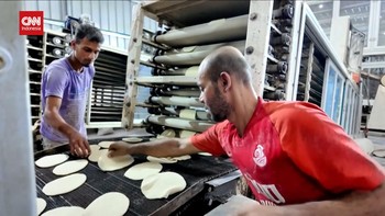 VIDEO: Produksi Roti di Gaza Tengah Meningkat, Sulit Capai Gaza Utara