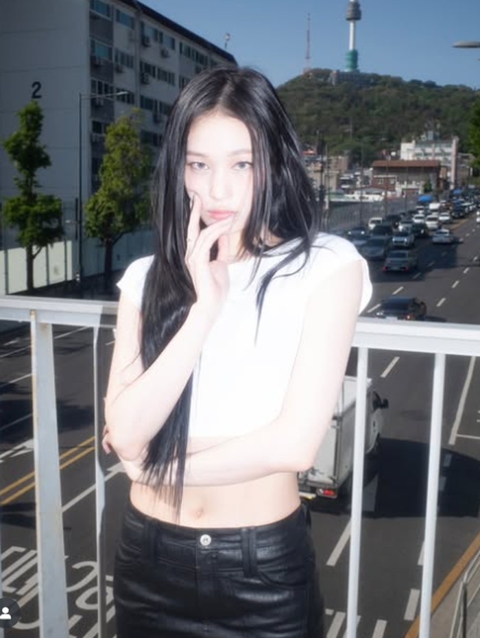 Annie ALLDAY PROJECT merupakan putri sulung dari Presiden Shinsegae, Chung Yoo-kyung.