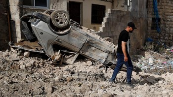 FOTO: Israel Ledakkan Apartemen dalam Serangan Brutal di Tepi Barat