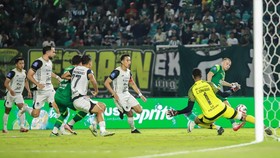 Pelatih Persebaya Sedih Dikalahkan Persija