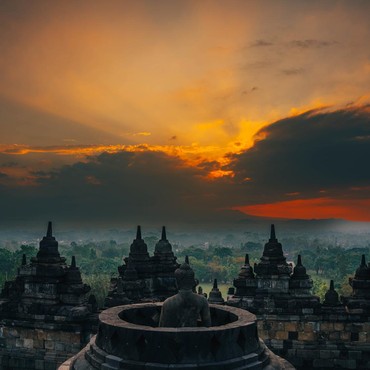 10 Tempat Wisata Paling Berisiko yang Bikin Turis Ogah Pulang