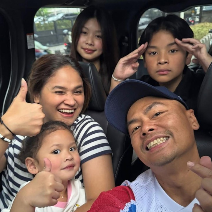 <p>Sejak menikah dengan Ayu Natasha pada tahun 2010, komedian Wendi Cagur kini telah dikaruniai tiga orang anak, Bunda. Ketiga anaknya diberi nama Audie Oryza Sativa, Aditya Manilkara Kauki, dan Aiko Phoenix Dactylifera. (Foto: Instagram @wendicagur)</p>