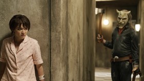 Debut Box Office Black Phone 2 Lebih Baik dari Prekuelnya