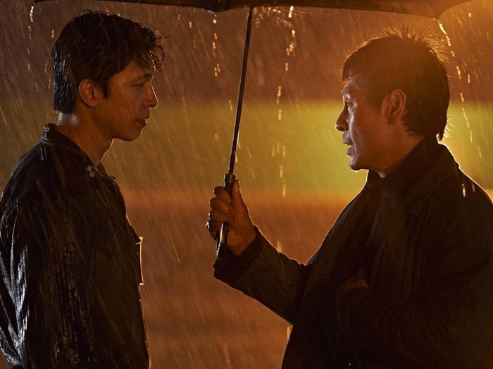 Alih-alih menghadirkan cerita penuh ketegangan, Good News memberikan cerita yang unik.