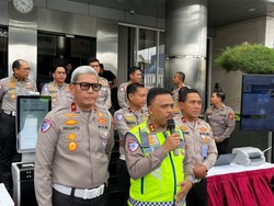 Revitalisasi Pelayanan Regident, Kakorlantas: Bayar Pajak Semudah Beli Pulsa Revitalisasi Pelayanan Regident, Kakorlantas: Bayar Pajak Semudah Beli Pulsa