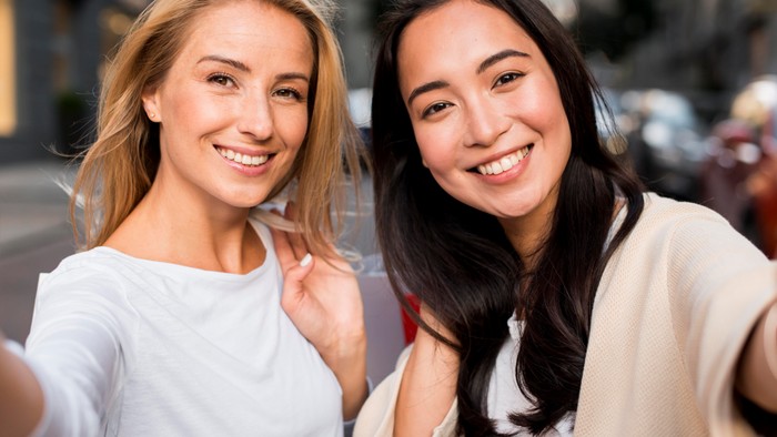 9 Kebiasaan yang Dianggap Lumrah di Indonesia, Tapi Tidak Sopan di Luar Negeri