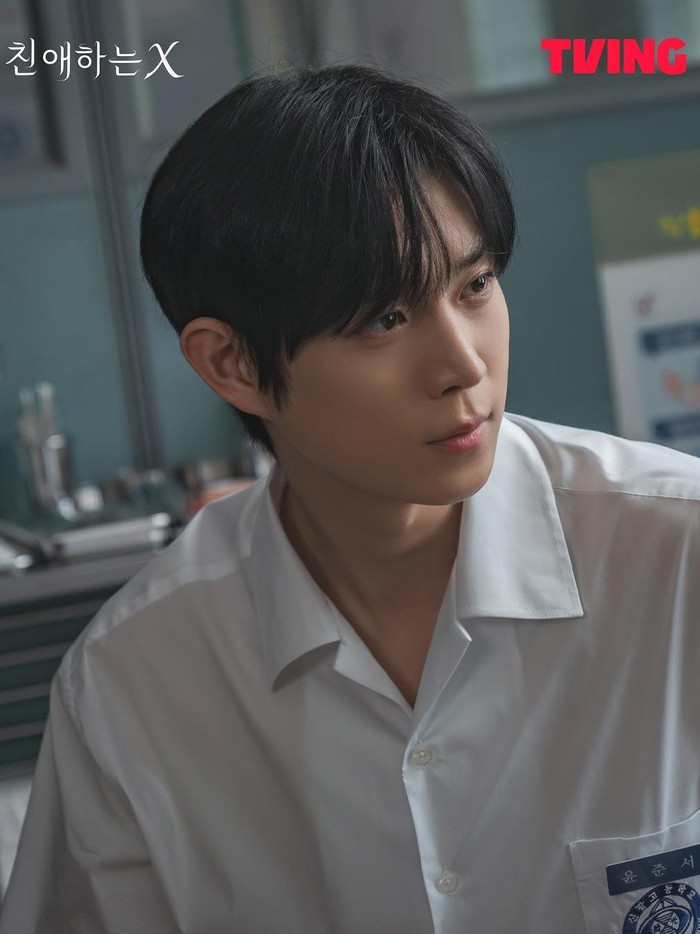 Kamu bisa menyaksikan akting Kim Young Dae di Dear X melalui platform HBO Max ya, Beauties!/ Foto: TVING