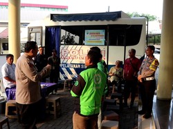 Komunitas Ojol Perpanjang SIM Gratis di Polres Pelabuhan Tanjung Priok