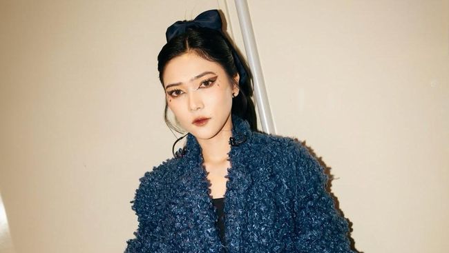 Lirik Lagu Im On My Way - Isyana Sarasvati