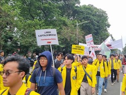 Mahasiswa Demo Peringati 1 Tahun Prabowo-Gibran di Jakpus, Bawa 8 Tuntutan