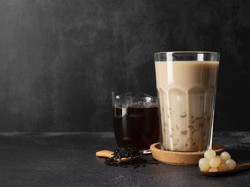 Manfaat Minuman Teh Susu Kekinian dengan Charcoal