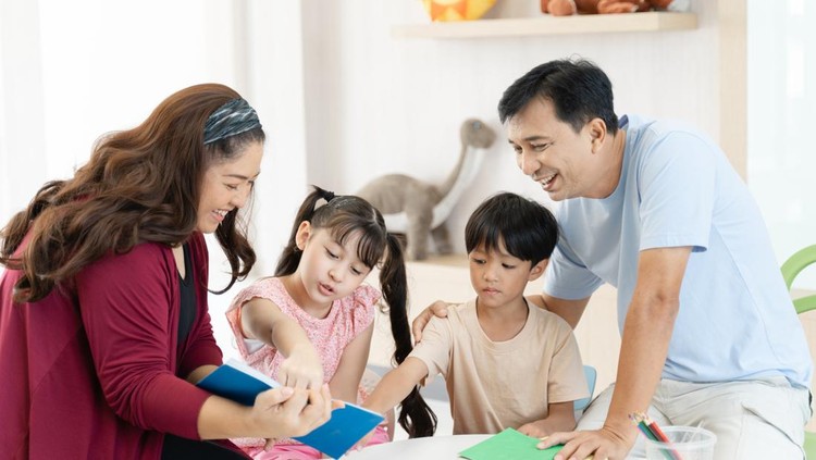 Pakar Harvard Ungkap 8 Kebiasaan Tanpa Gadget yang Bisa Tingkatkan Kecerdasan Anak Pakar Harvard Ungkap 8 Kebiasaan Tanpa Gadget yang Bisa Tingkatkan Kecerdasan Anak