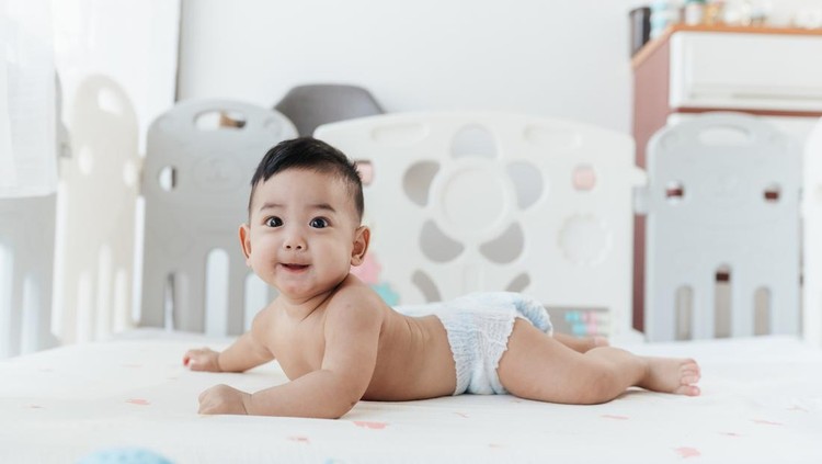 Popok nyaman Popok MamyPoko Royal Soft