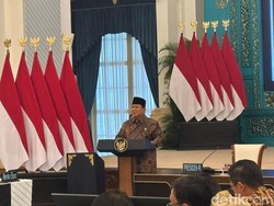 Sidang Kabinet 1 Tahun Pemerintahan, Prabowo Puji Jokowi