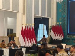 Prabowo Minta Kepala BGN Sediakan Sendok untuk MBG: Tak Terlalu Mahal Prabowo Minta Kepala BGN Sediakan Sendok untuk MBG: Tak Terlalu Mahal