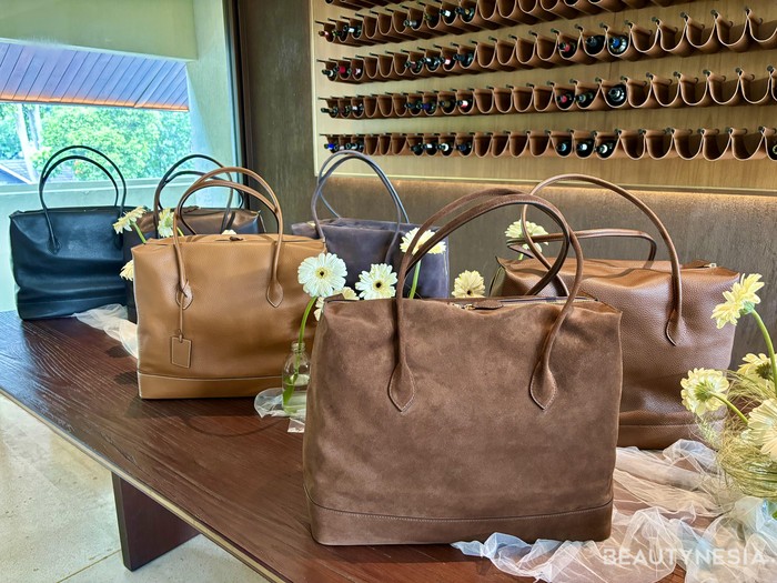 ROUNN Bao 42. Tas muat banyak dengan desain timeless dan unisex. Cocok untuk traveling.