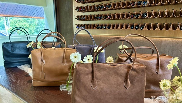 ROUNN Bao 42. Tas muat banyak dengan desain timeless dan unisex. Cocok untuk traveling.
