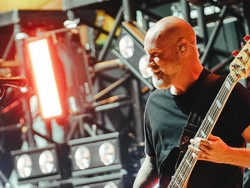 Fred Durst Kenang Pertemuan Pertama dengan Sam Rivers Mendiang Bassis Limb Bizkit